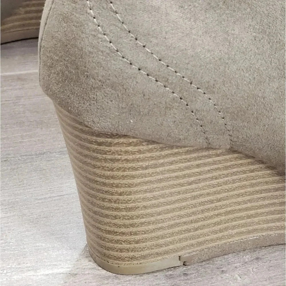 Arizona Jean Co Brown Platform Booties - Picture 4 of 4